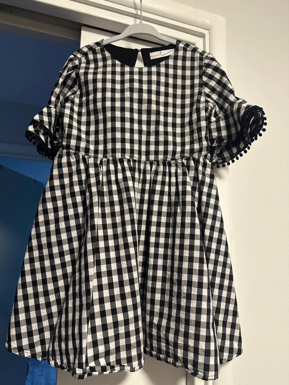 Gingham Open-Back girls Dress - Black & White size 5yrs
